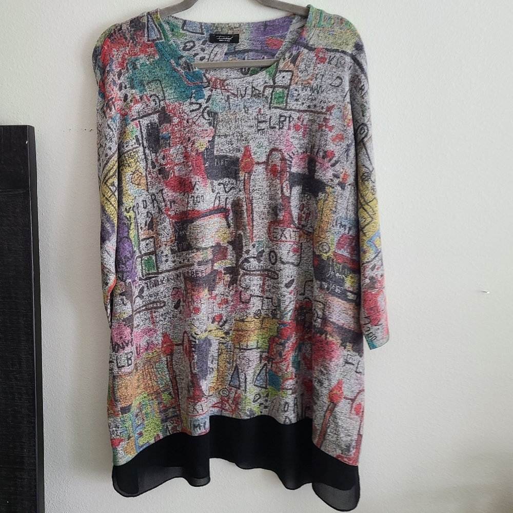 Inoah Colorful Graphic Women's Top. One Size